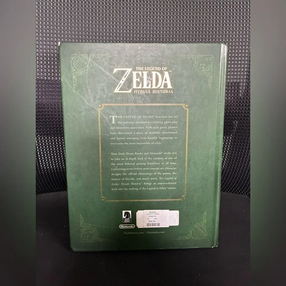 The Legend of Zelda: Hyrule Historia - Green Hardcover Book